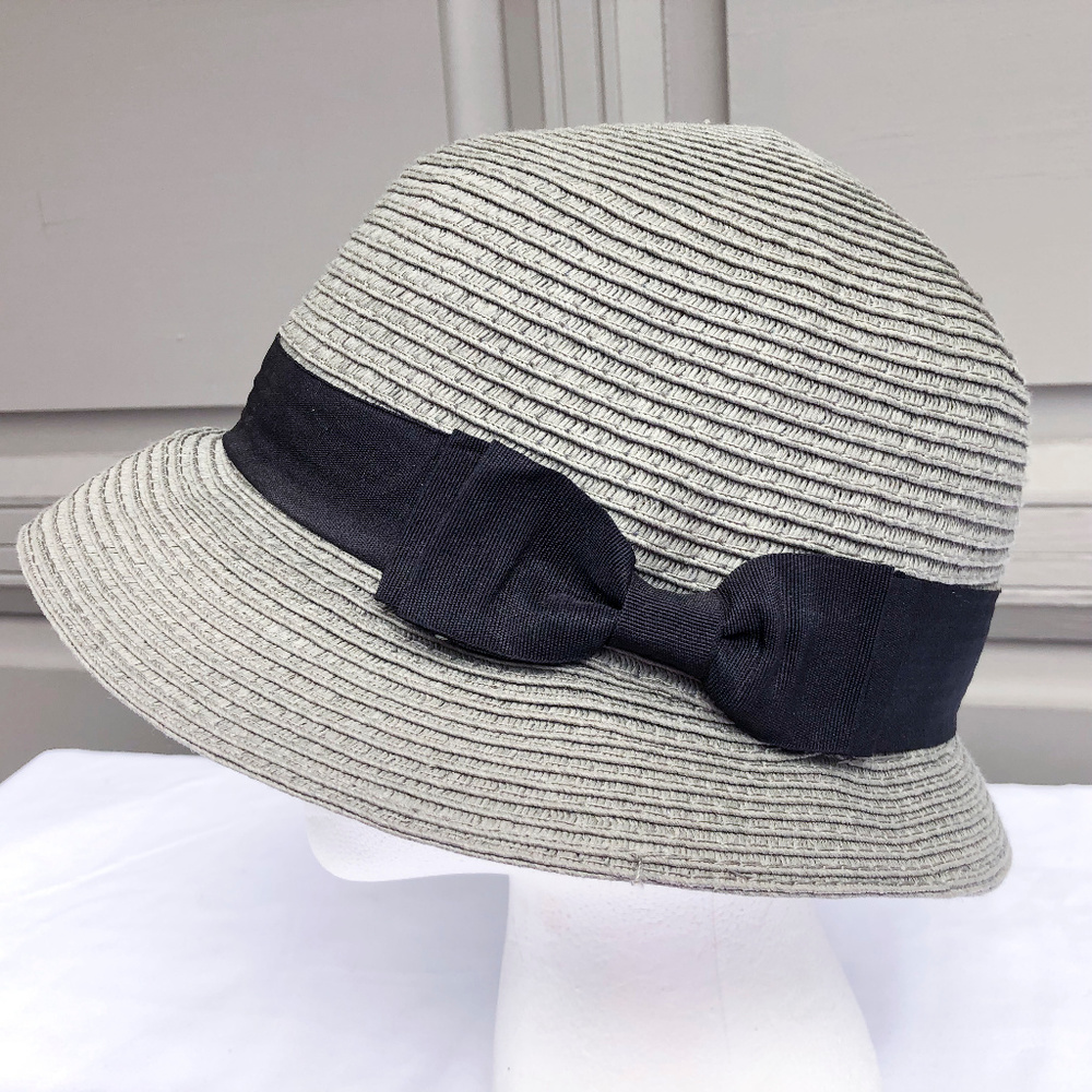FINAL PRICE David & Young Cloche Grey Hat Bow